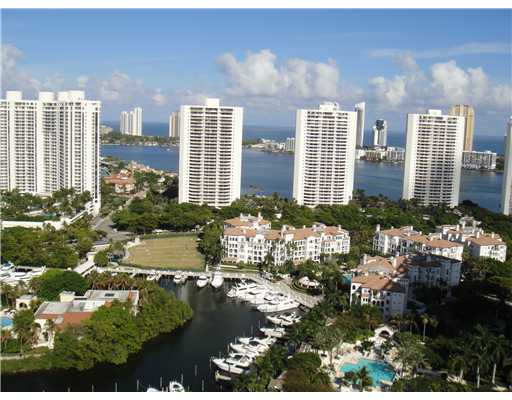 1000 Williams Island, Aventura property management