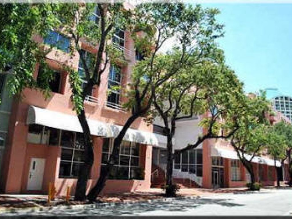 Grove Square, Coconut Grove property management