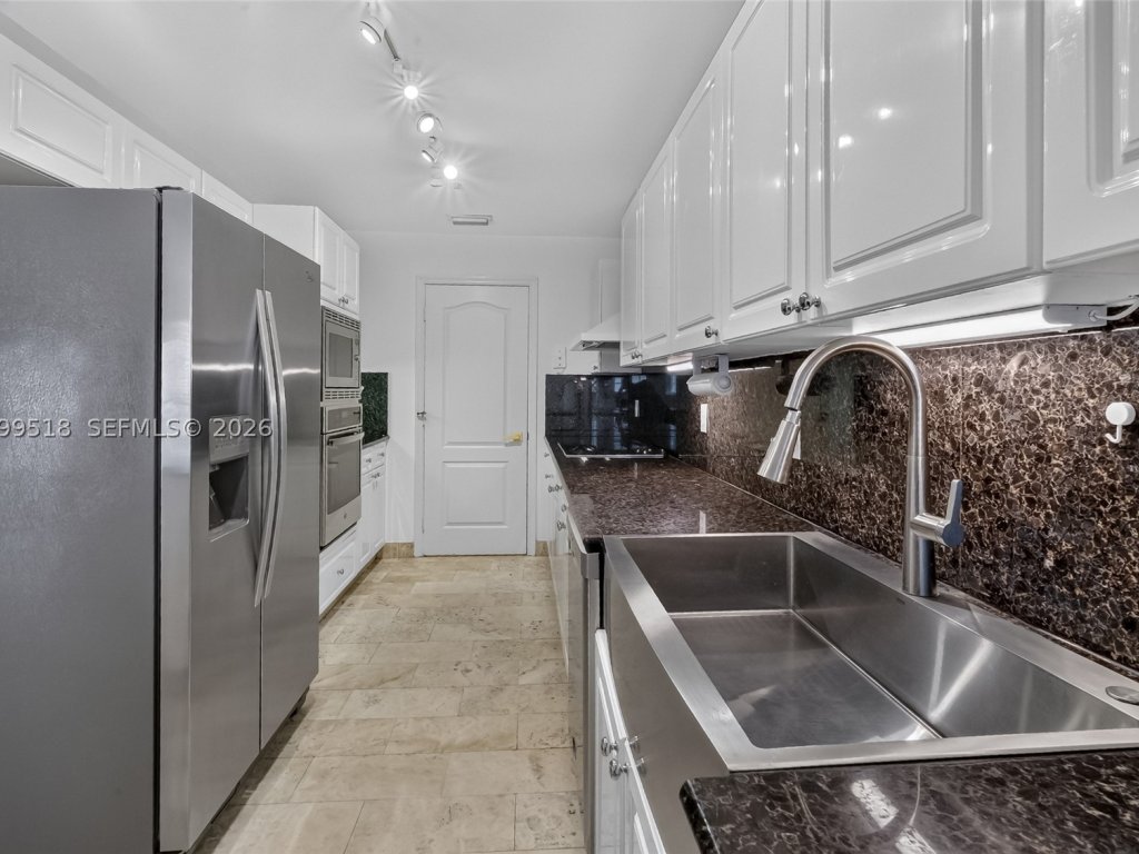 Townhomes at Sunset Harbour, South Beach (SoBe) property management