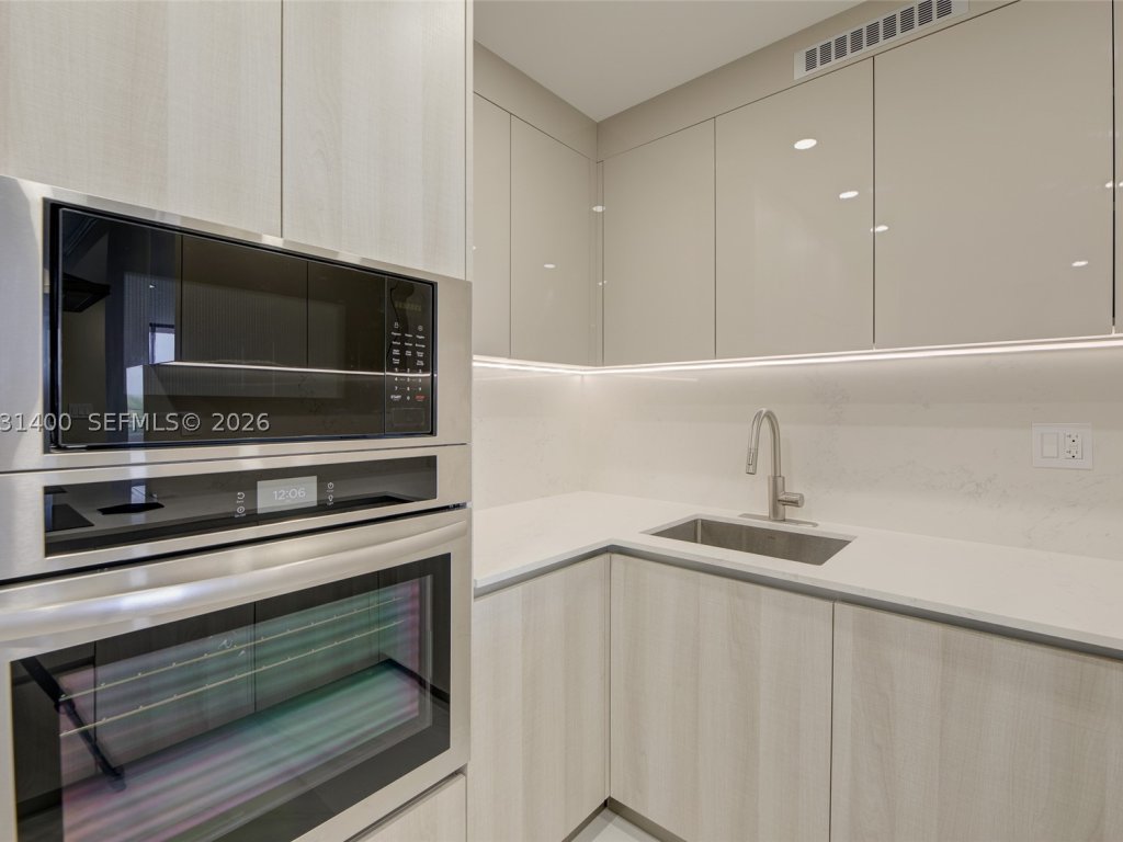 Olympus Towers, Hallandale Beach property management