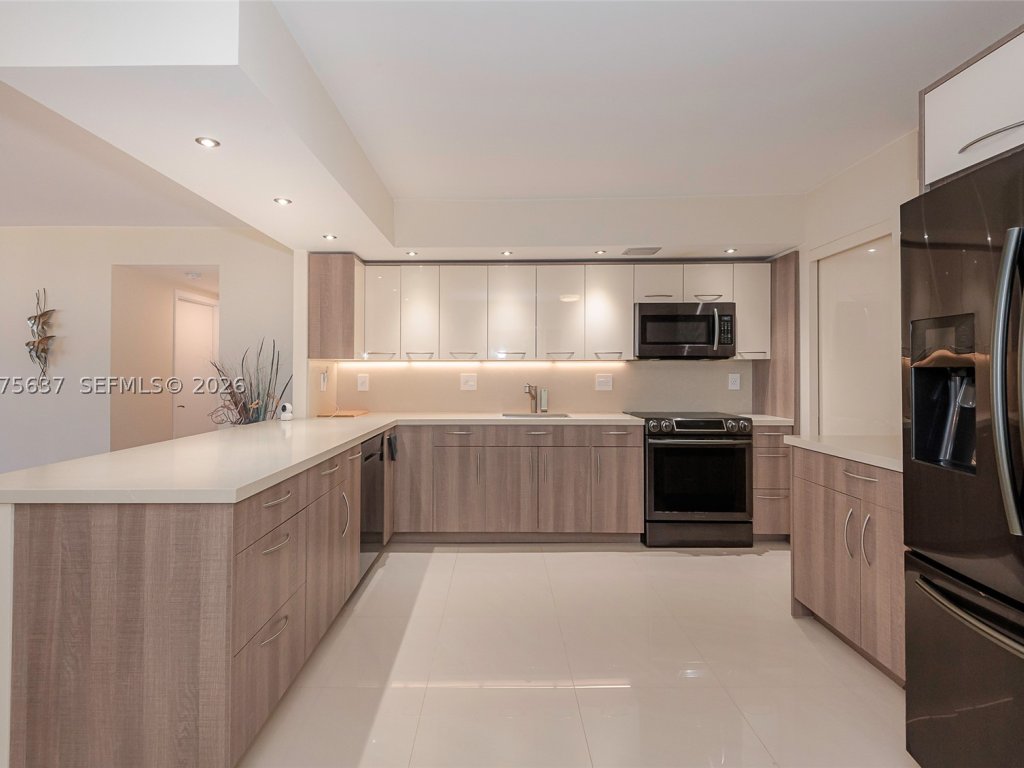 Olympus Towers, Hallandale Beach property management