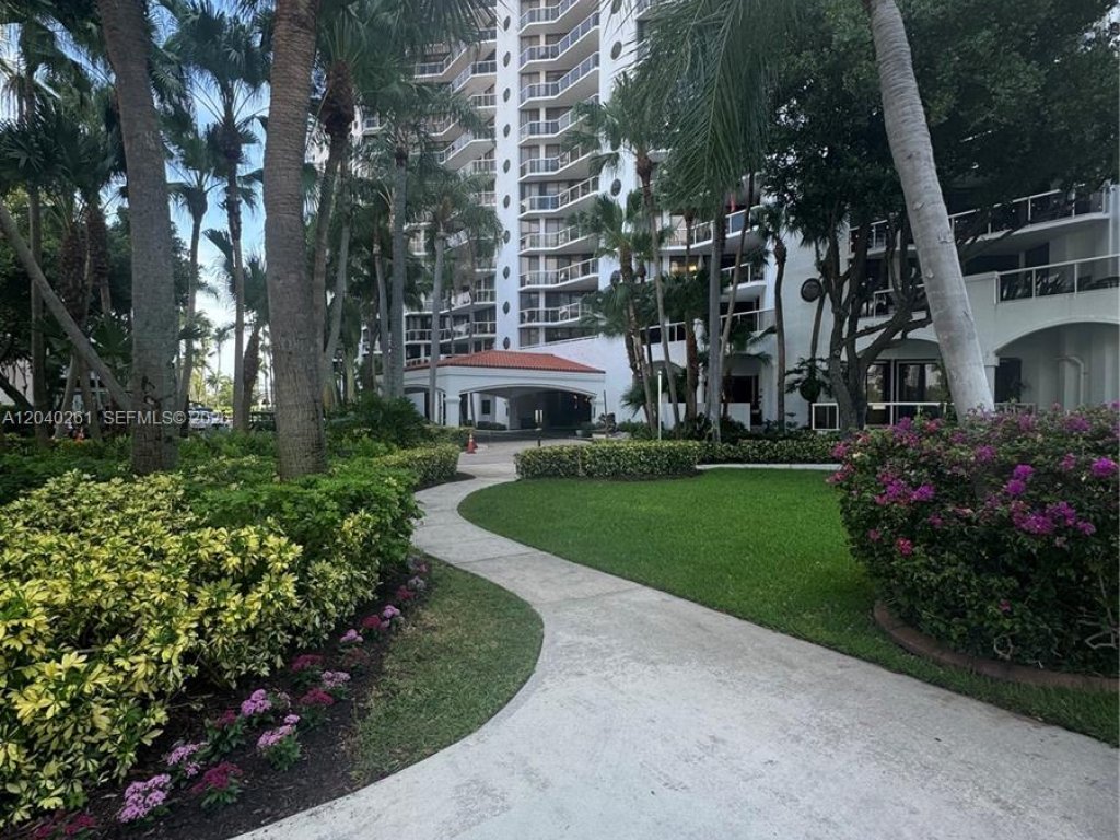Portsview at the Waterways, Aventura property management