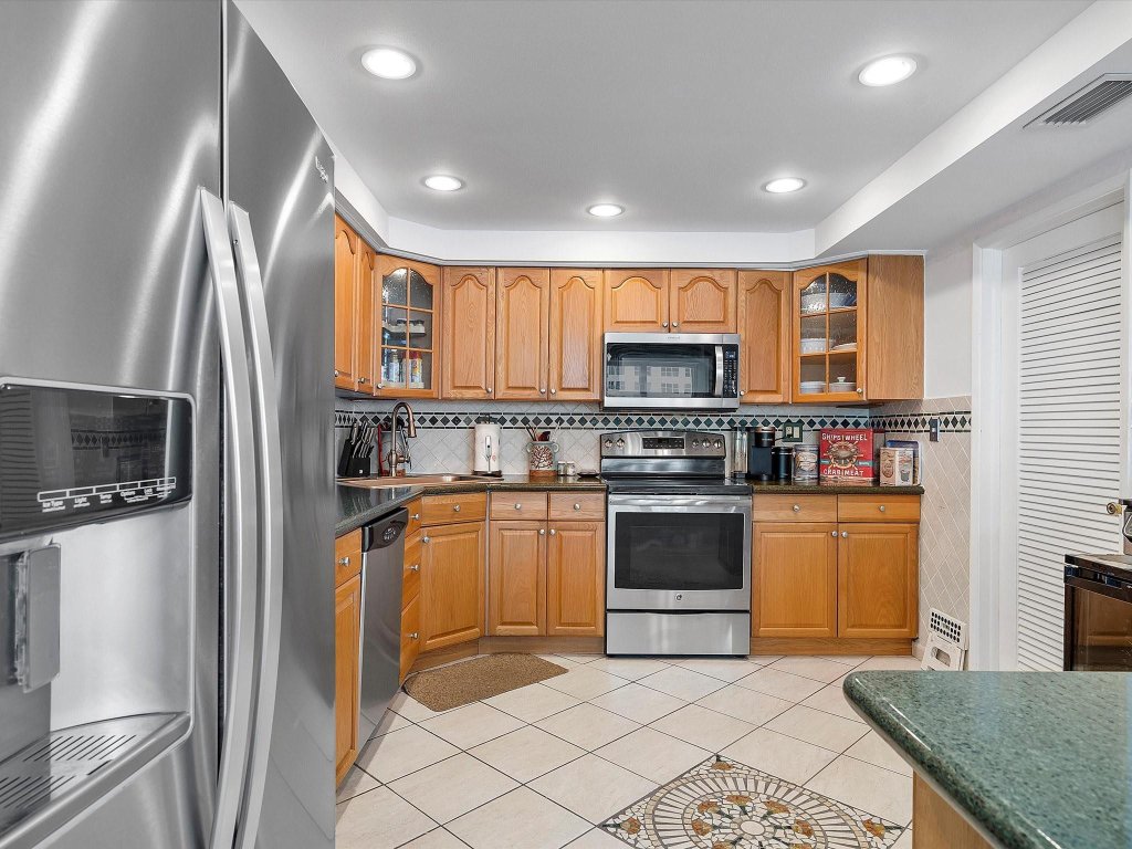 Ocean Summit, Fort Lauderdale property management