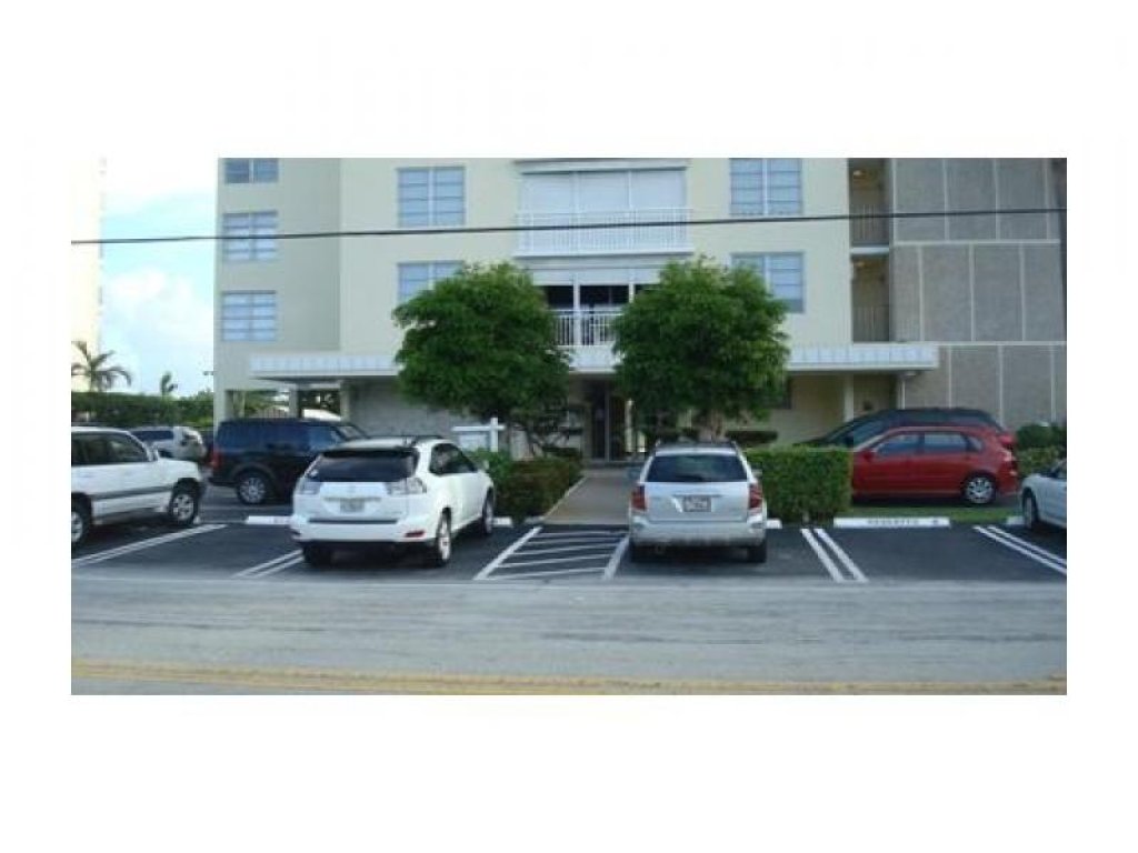 Colony Bay, Bay Harbor Islands property management