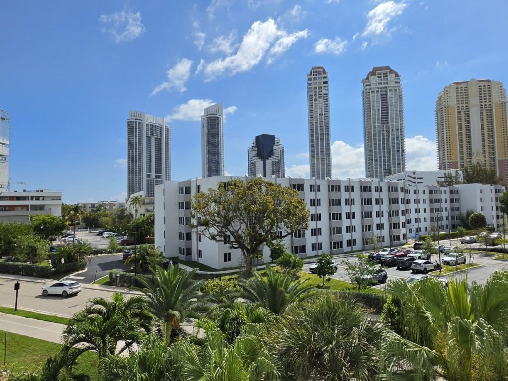 Eden Roc, Sunny Isles Beach property management