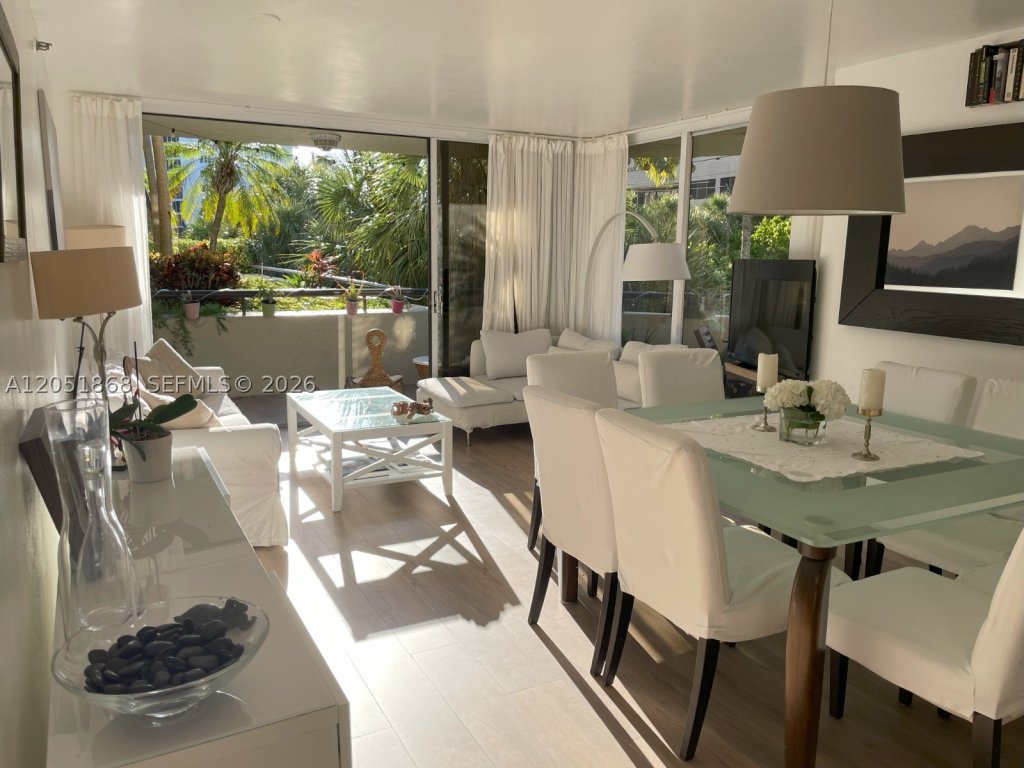 Ocean Lane Plaza, Key Biscayne property management