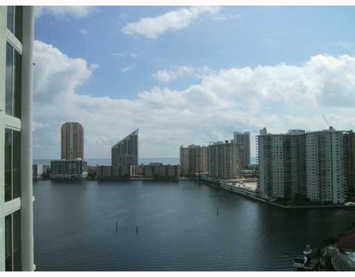 Williams Island 2600, Aventura property management
