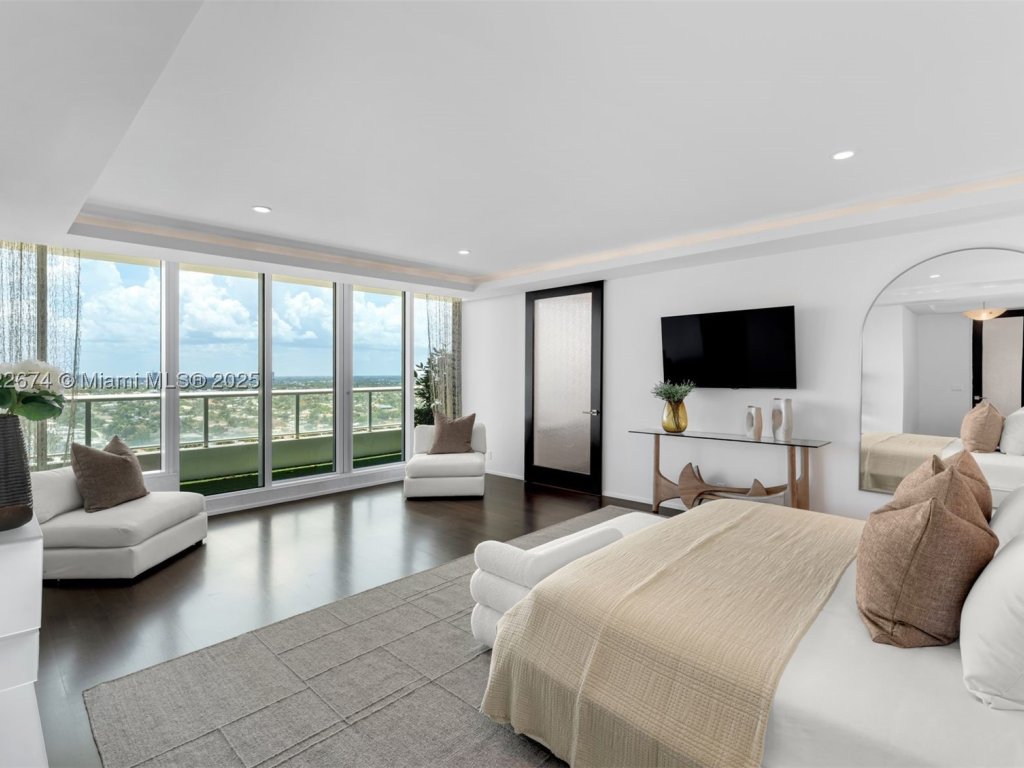 Ritz Carlton Residences Fort Lauderdale Beach, Fort Lauderdale property management