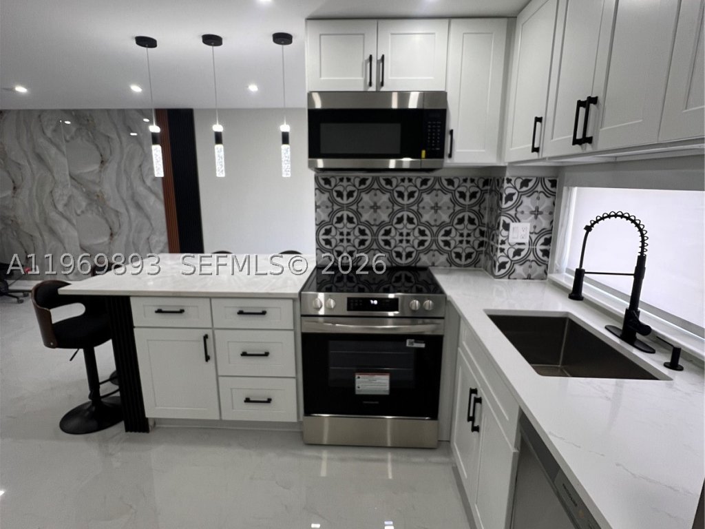 Plaza of the Americas, Sunny Isles Beach property management