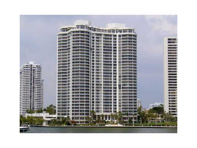 7000 Williams Island, Aventura property management