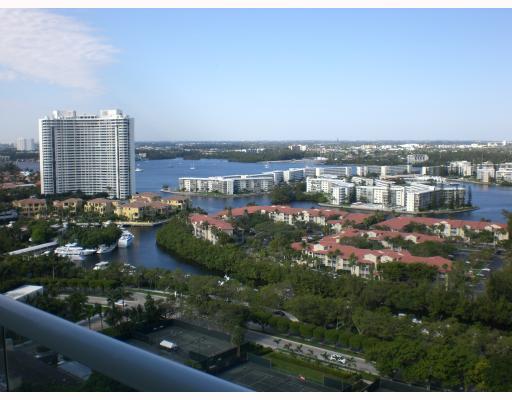 7000 Williams Island, Aventura property management