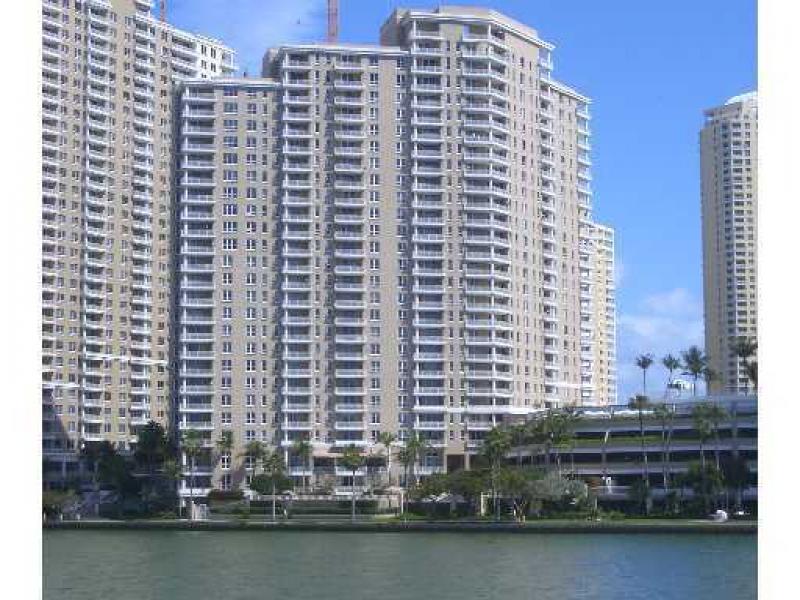 Courvoisier Courts, Brickell Key property management