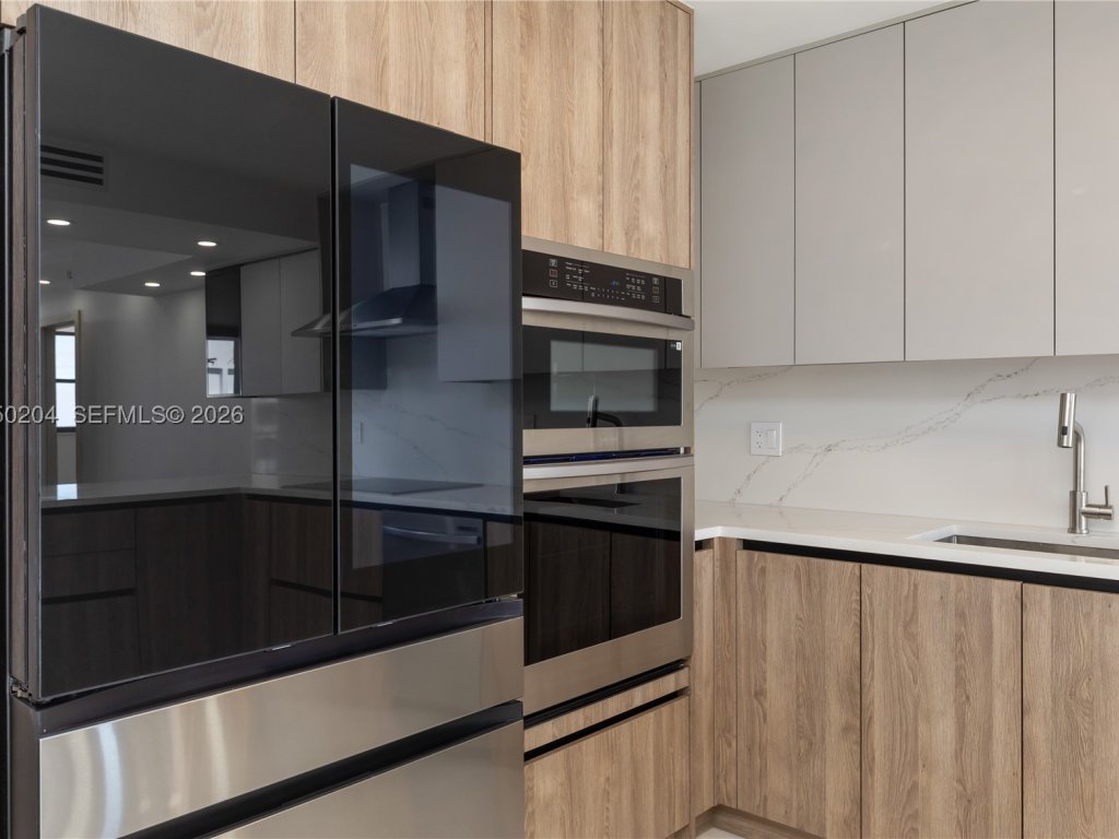 Britannia at Quadomain, Hollywood property management