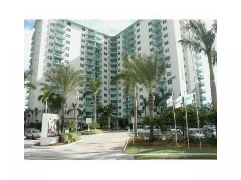 Tides Hollywood Beach, Hollywood property management