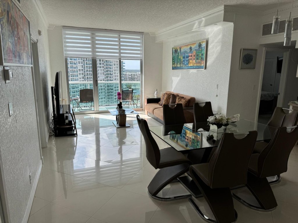 Tides Hollywood Beach, Hollywood property management