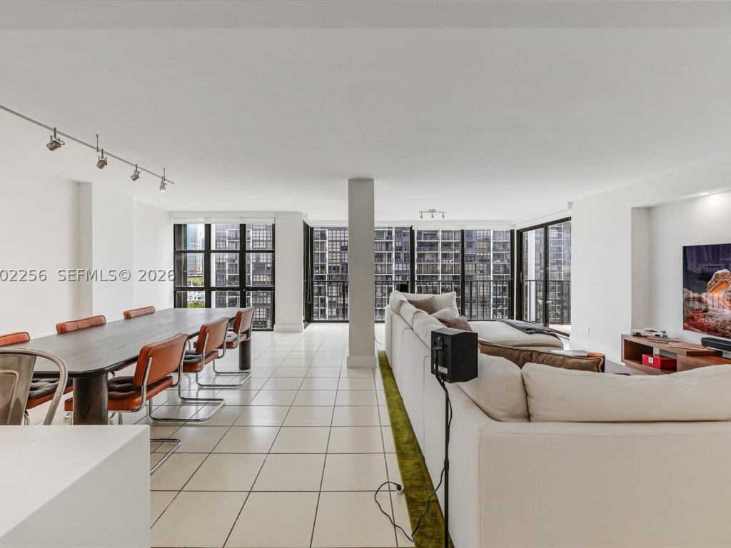 Brickell Place IV, Brickell property management