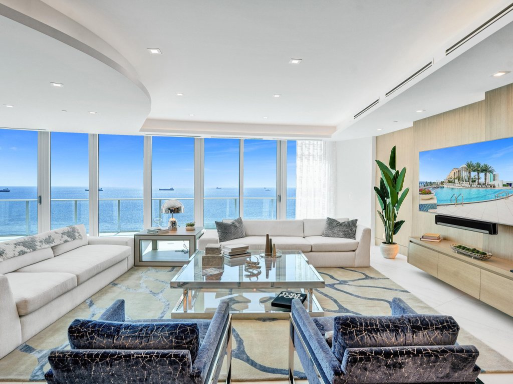 Paramount Fort Lauderdale, Fort Lauderdale property management