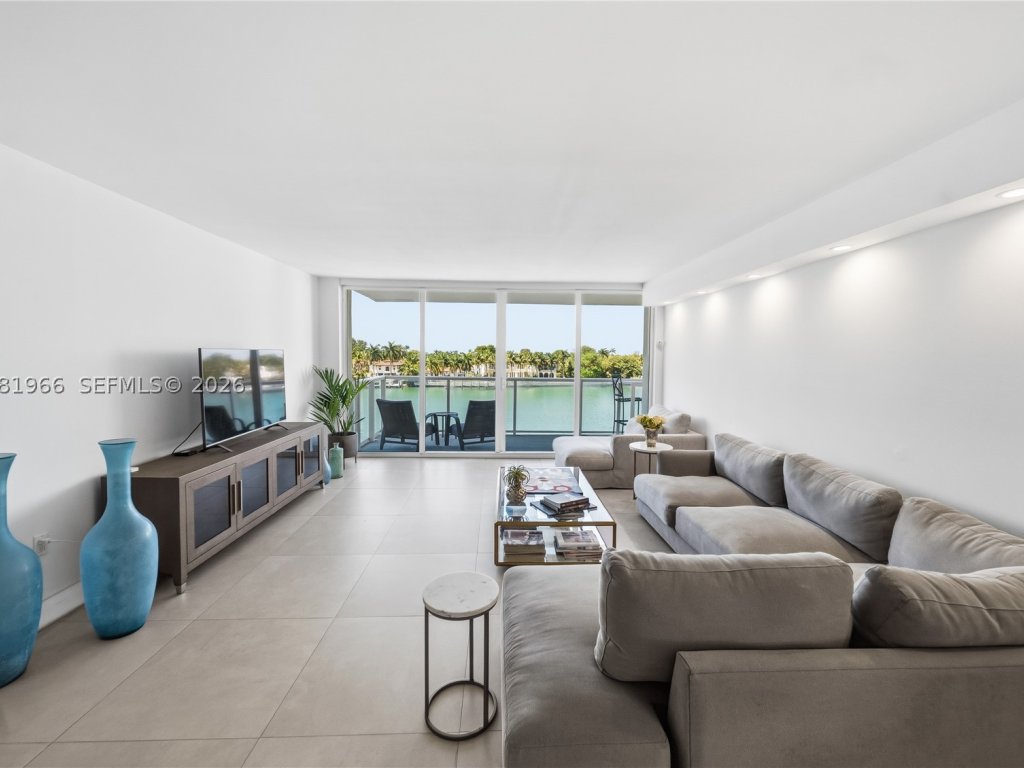 Royal Embassy, Miami Beach property management