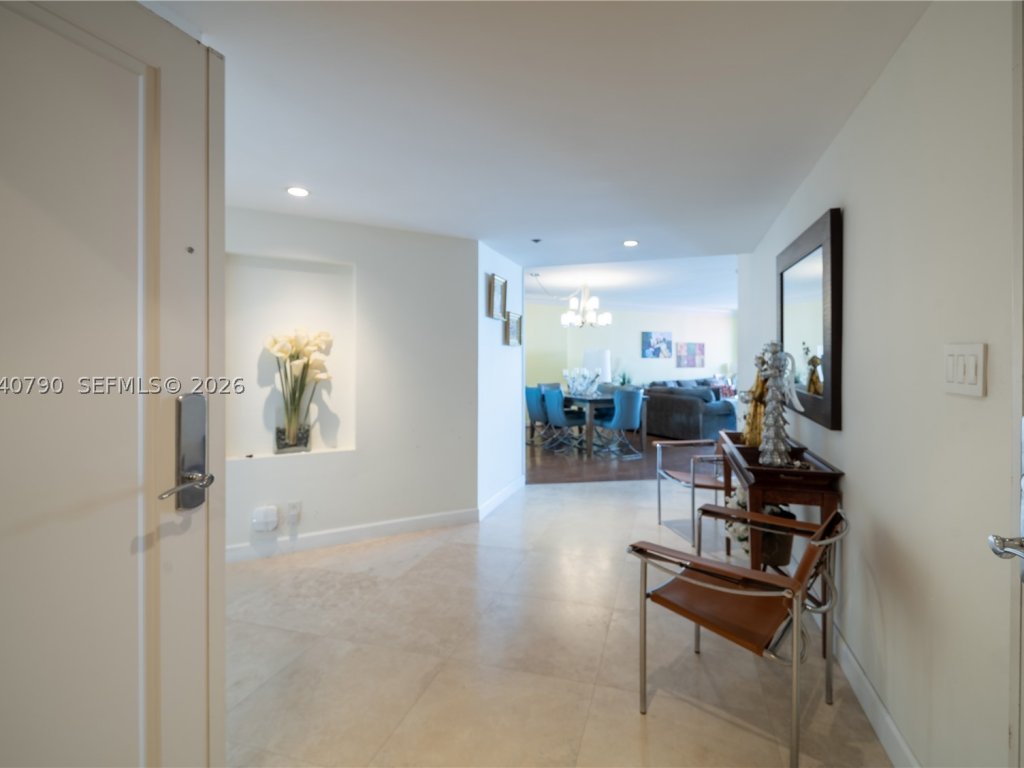 Villa Regina, Brickell property management