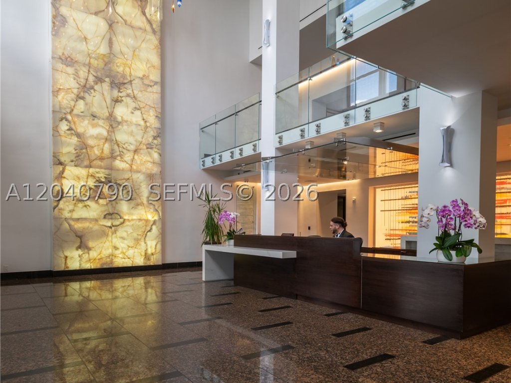 Villa Regina, Brickell property management