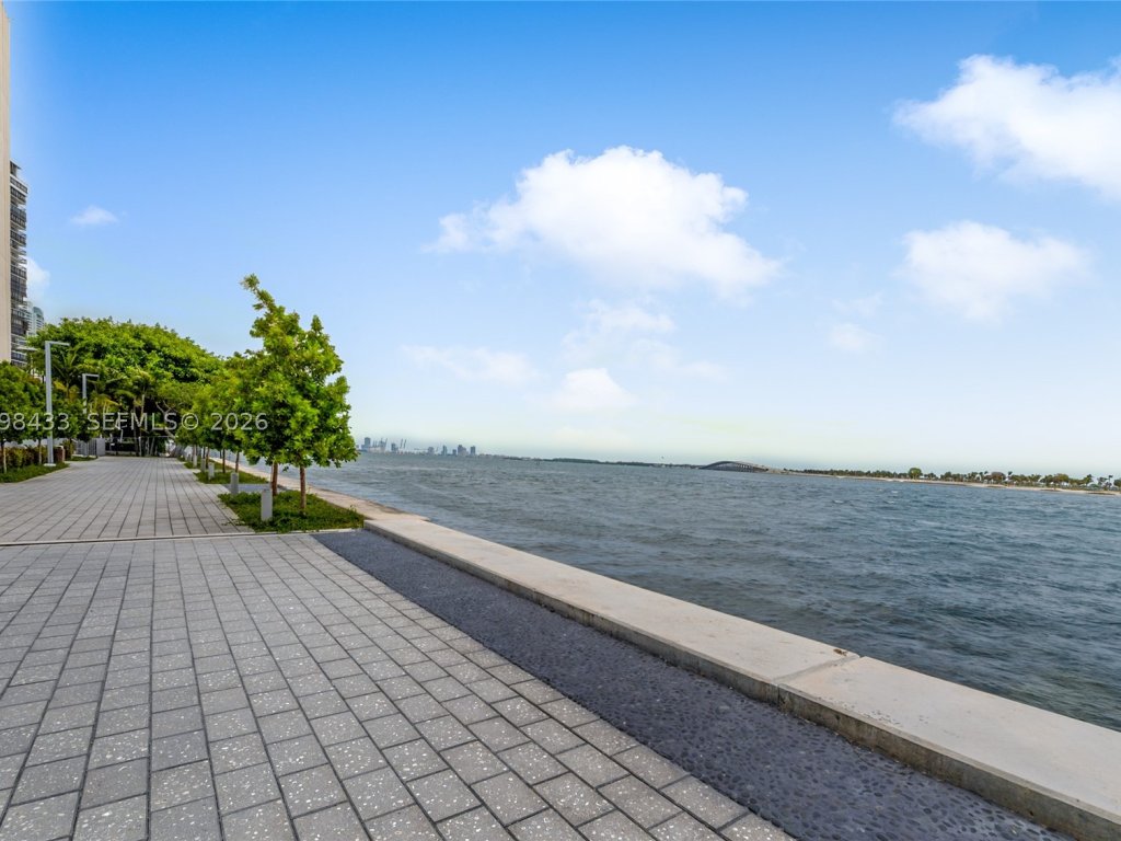 Brickell Biscayne, Brickell property management