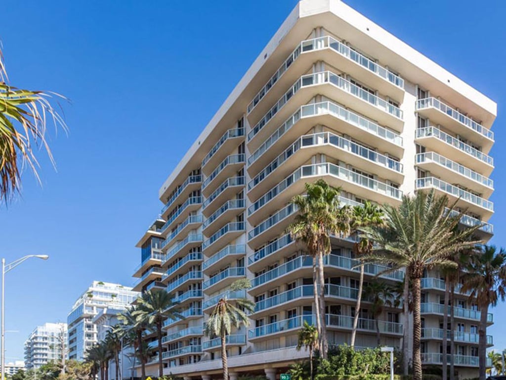 The Mirage, Surfside property management
