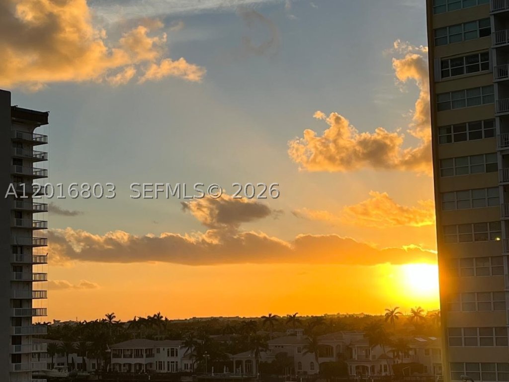 Cambridge Towers, Hollywood property management