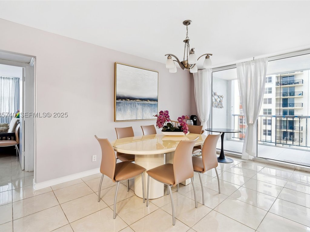 Trafalgar Towers, Hollywood property management