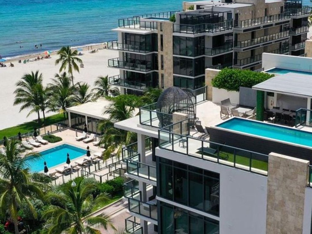 Sage Beach, Hollywood property management
