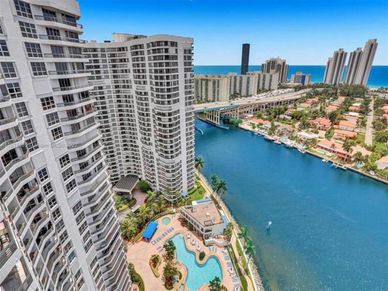Mystic Pointe 200