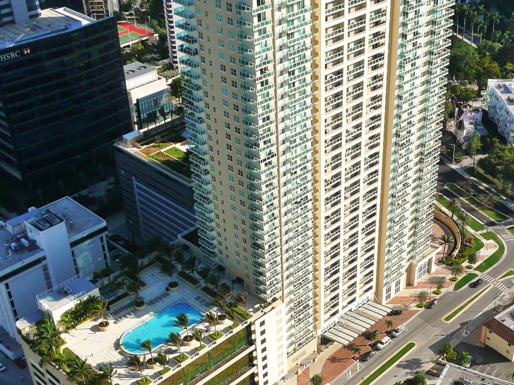 One Broadway, Brickell property management