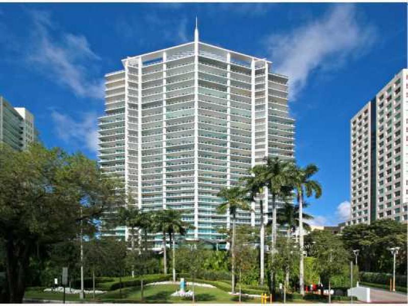 Grovenor House, Coconut Grove property management