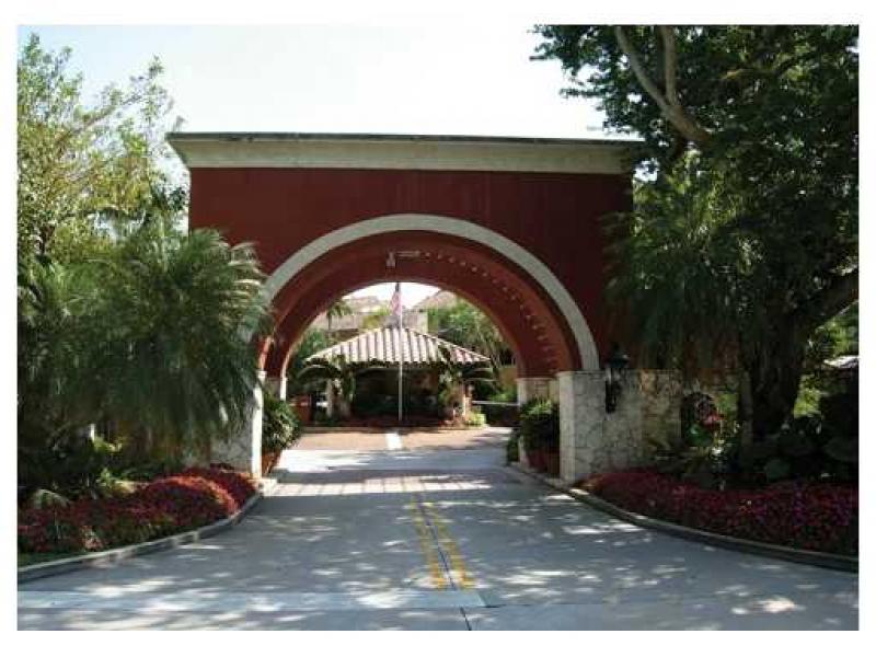 L Hermitage Coconut Grove, Coconut Grove property management