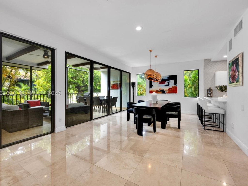 L Hermitage Coconut Grove, Coconut Grove property management