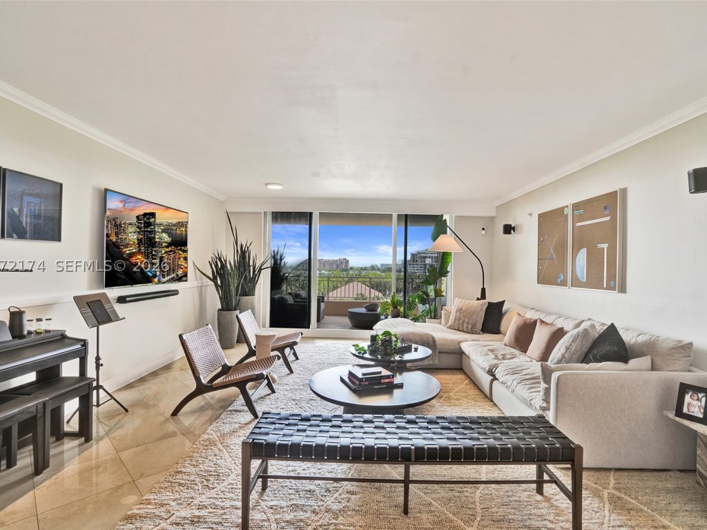Ocean Club Lake Tower, Key Biscayne property management