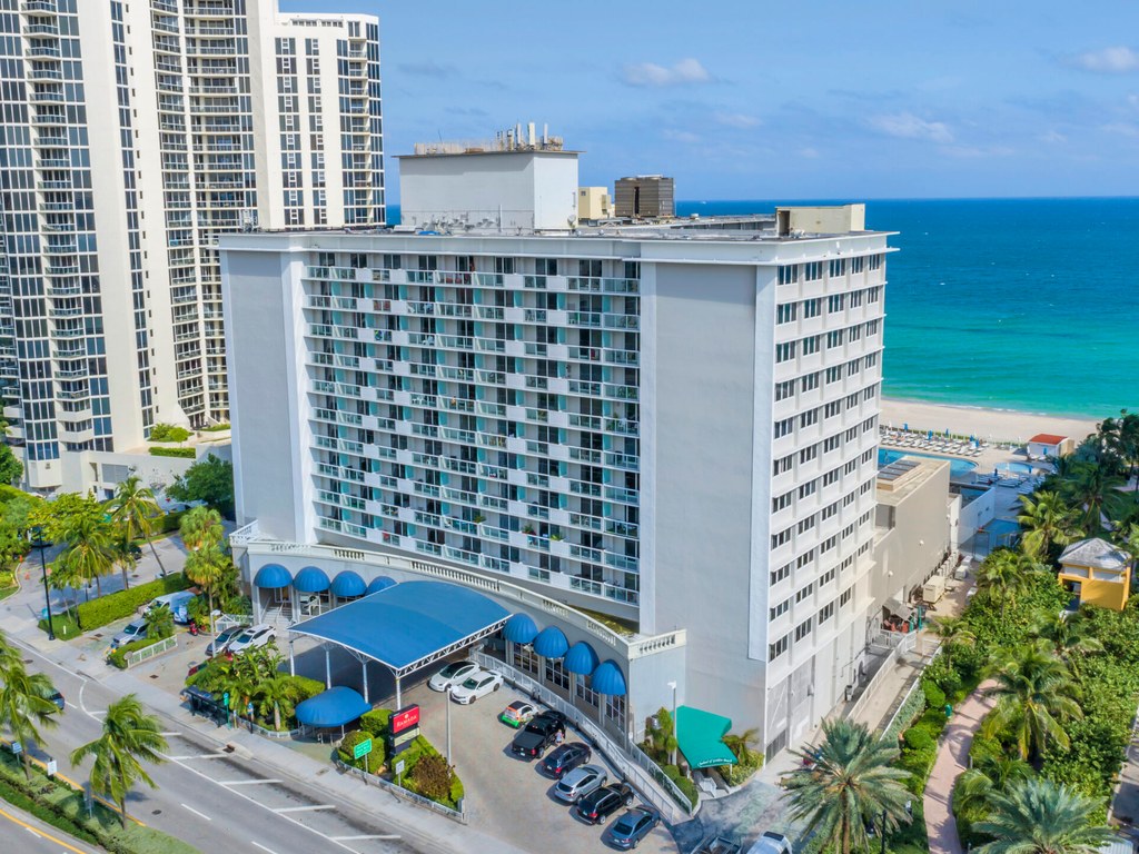 Aventura Beach Club, Sunny Isles Beach property management