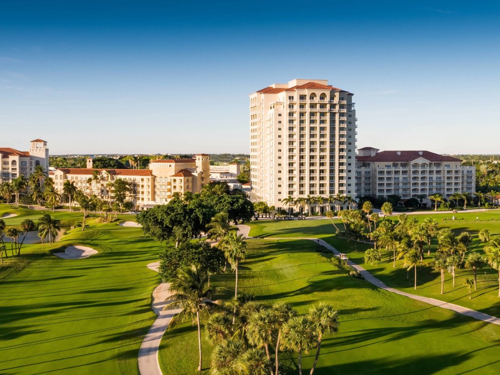 Turnberry Isle, Aventura property management