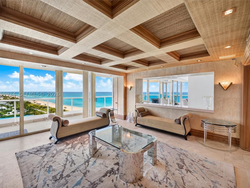 Capobella, Miami Beach property management