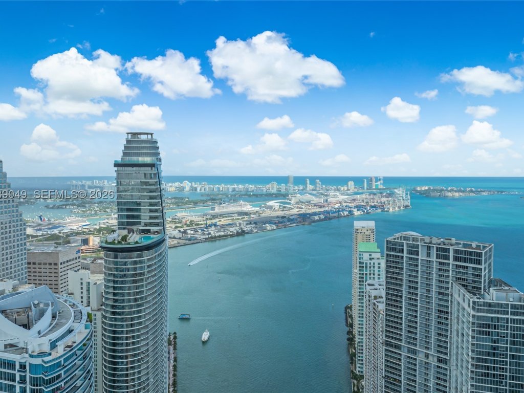 Brickell on the River North, Brickell property management