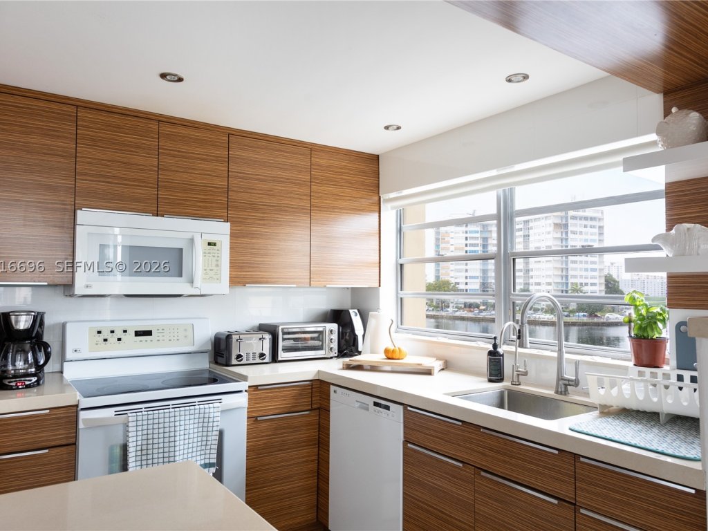 Imperial Towers, Hallandale Beach property management