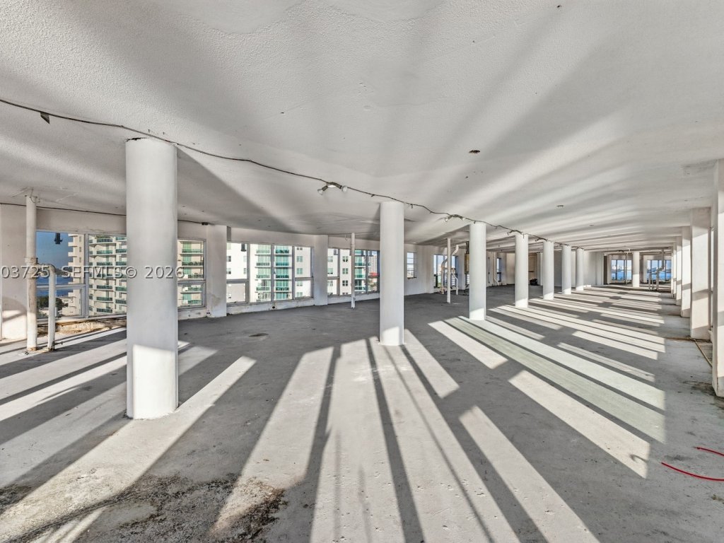 Bayshore Yacht Tennis Club, North Bay Village property management
