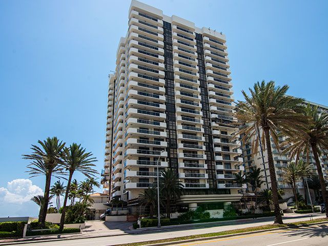 L`Excellence, Miami Beach property management