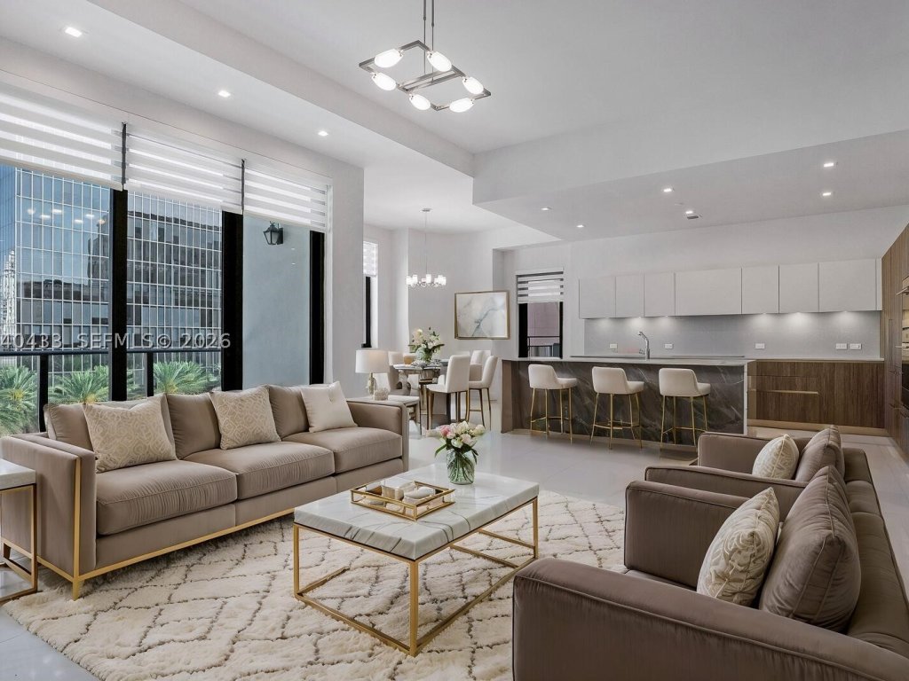 Giralda Place, Coral Gables property management
