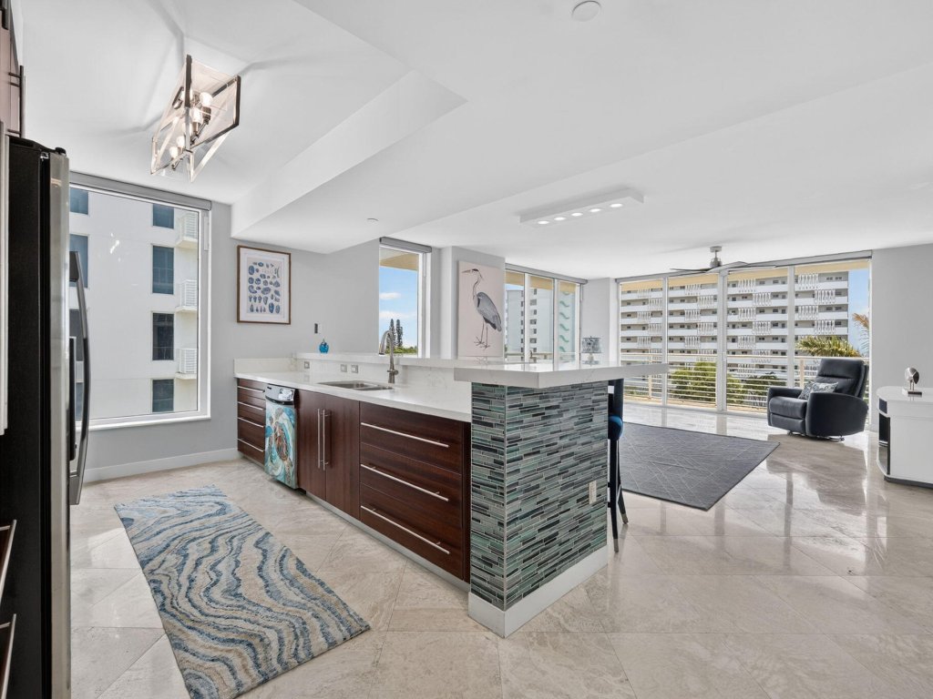 Sapphire Condo, Fort Lauderdale property management