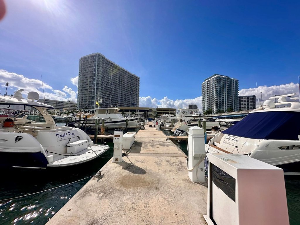Grandview Palace, North Bay Village property management