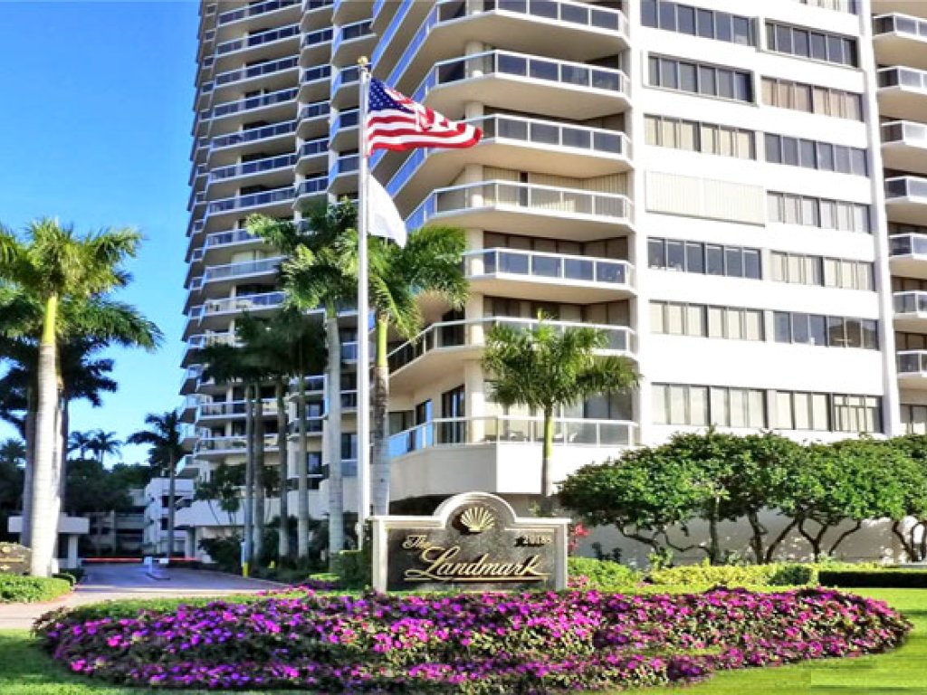 The Landmark, Aventura property management