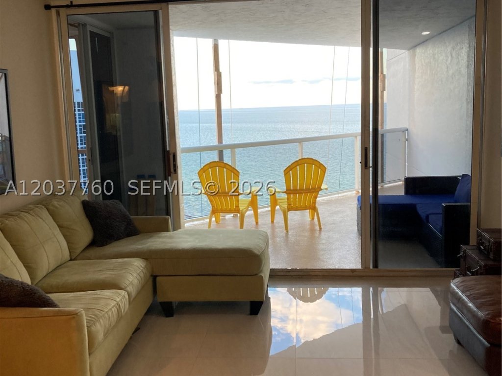 The Sterling, Miami Beach property management