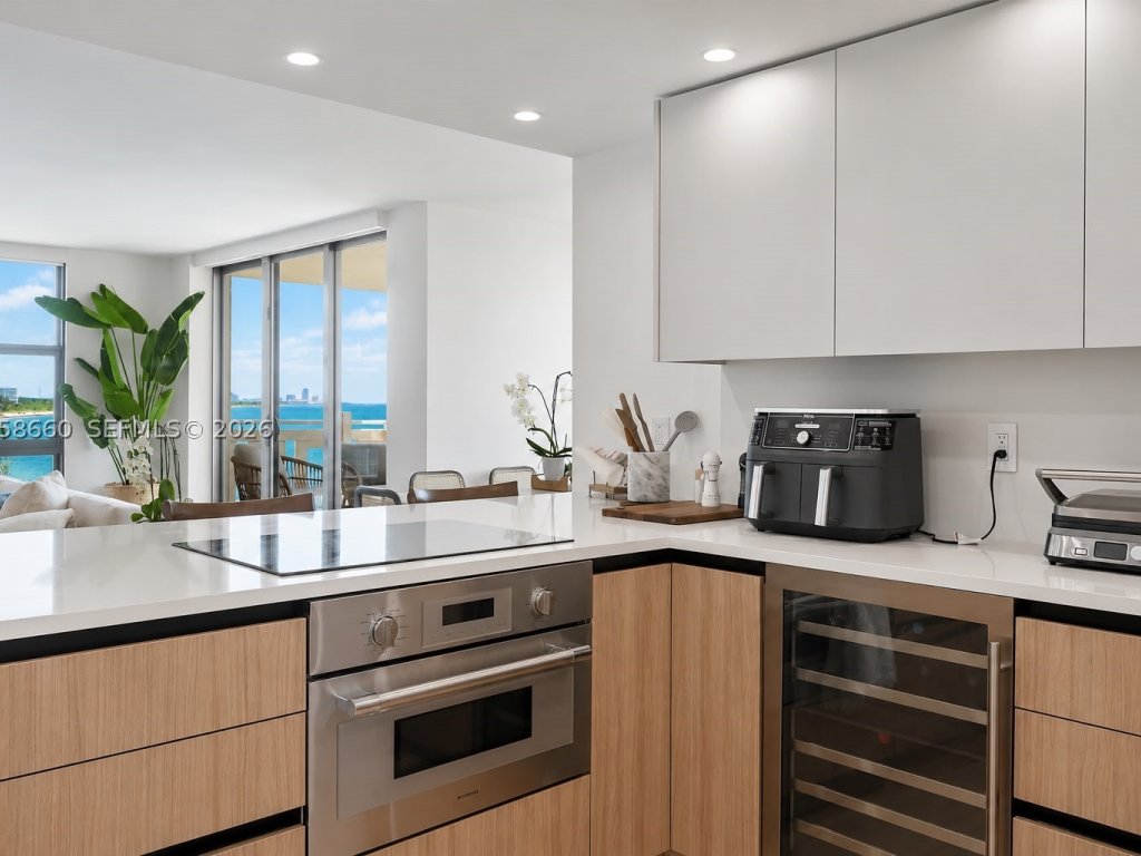 Towers of Key Biscayne, Key Biscayne property management