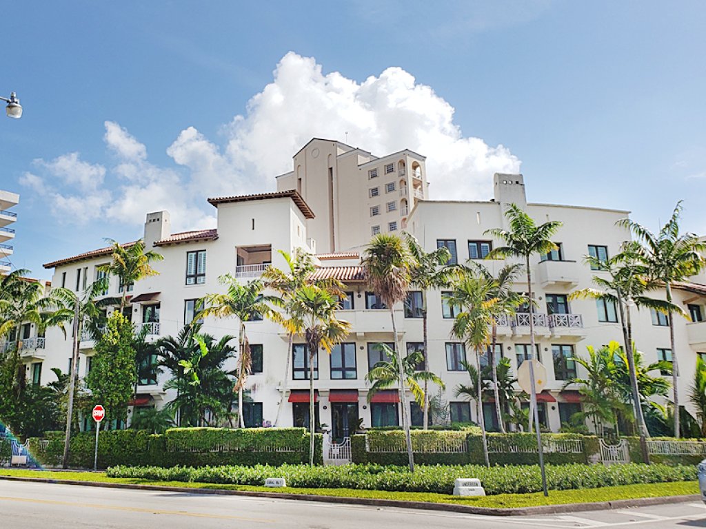 Avignon In The Gables, Coral Gables property management