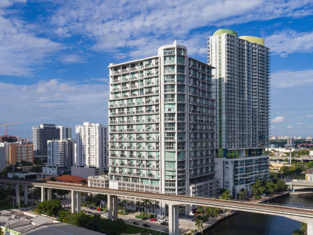 Neo Vertika Brickell, Brickell property management